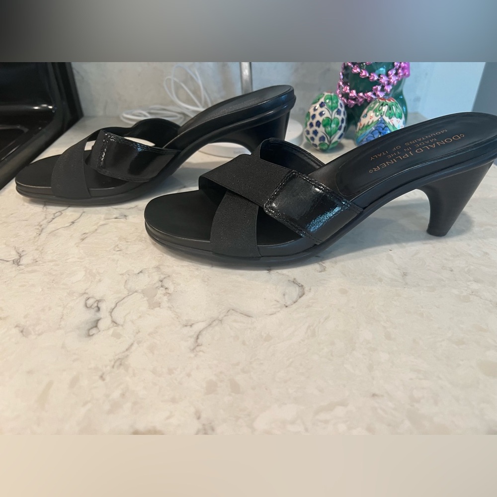 Donald Pliner stretch fabric and patent leather cross cross slip on kitten heels